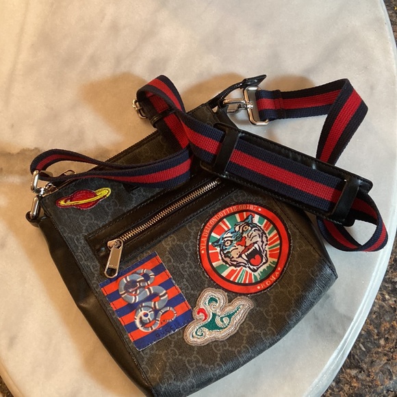Gucci Handbags - Gucci shoulder bag